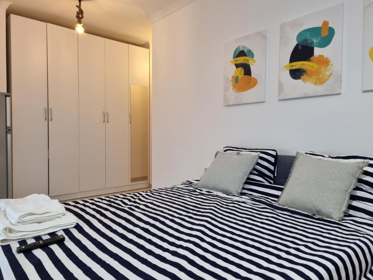New Modern Studio In Central Tirana Appartement Buitenkant foto