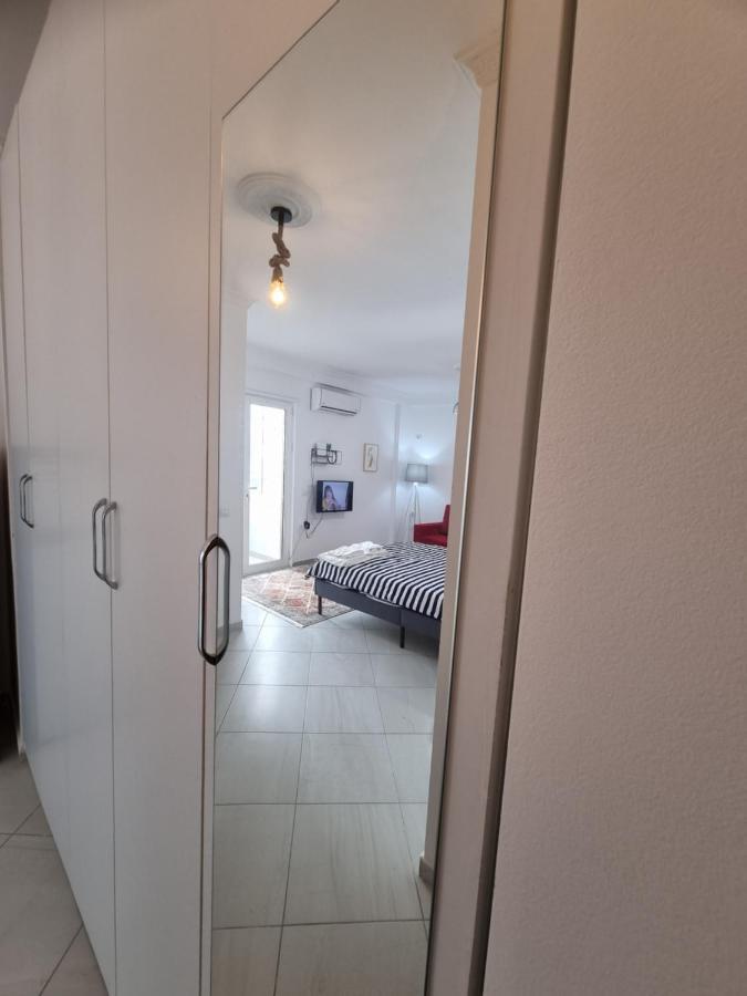 New Modern Studio In Central Tirana Appartement Buitenkant foto