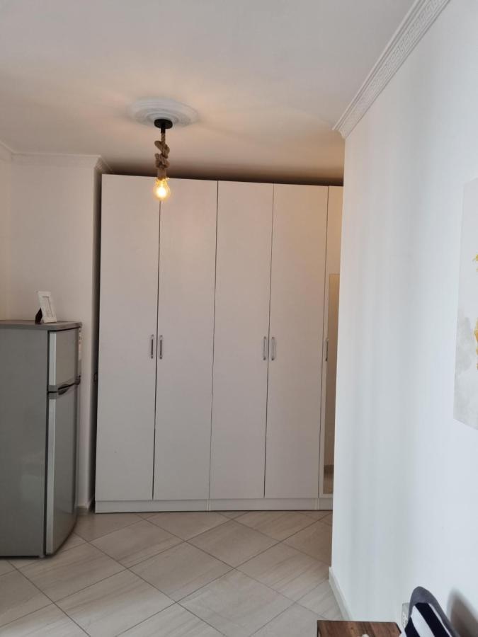 New Modern Studio In Central Tirana Appartement Buitenkant foto